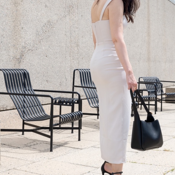 Babaton 90s Slit Midi Dress - Picture 2 of 2